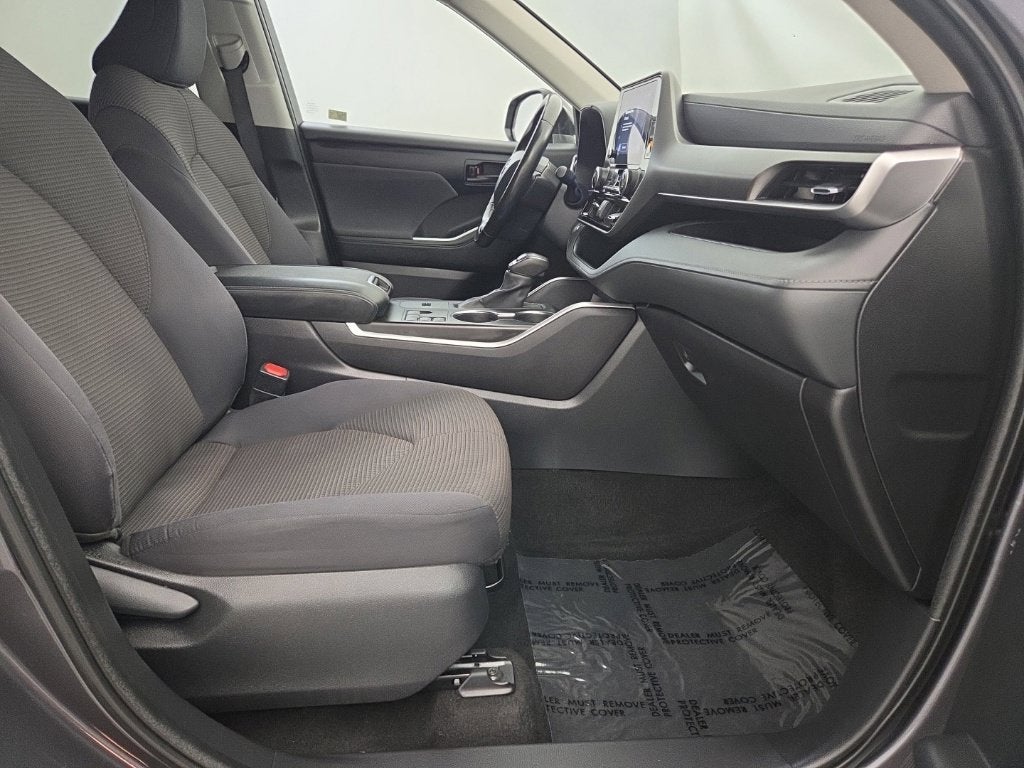 2023 Toyota Highlander Hybrid LE