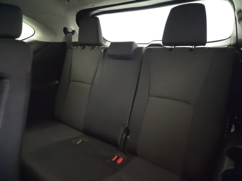 2023 Toyota Highlander Hybrid LE