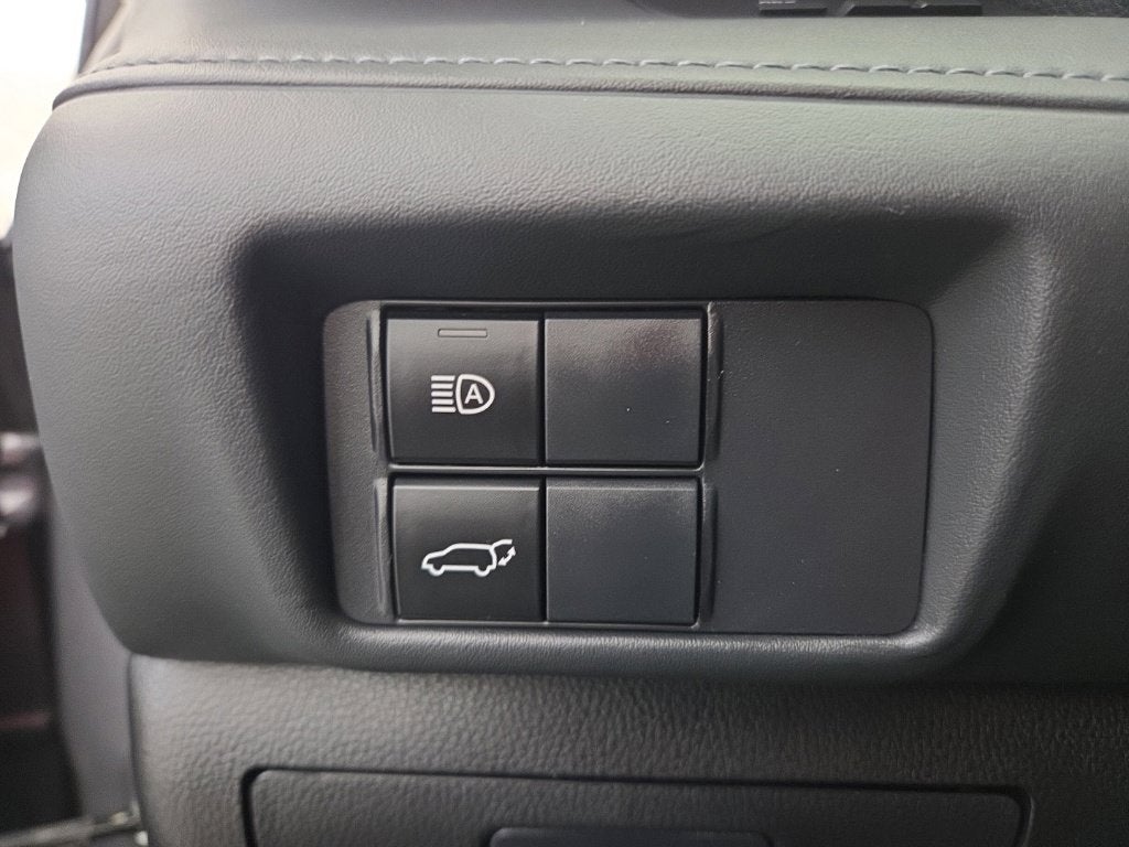 2023 Toyota Highlander Hybrid LE