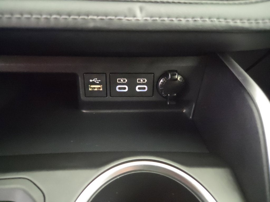 2023 Toyota Highlander Hybrid LE