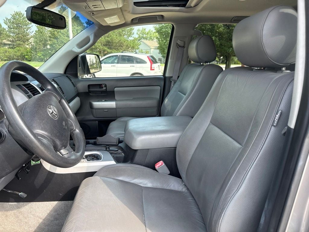 2008 Toyota SEQUOIA SR5 5.7L