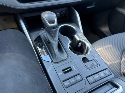 2022 Toyota Highlander LE