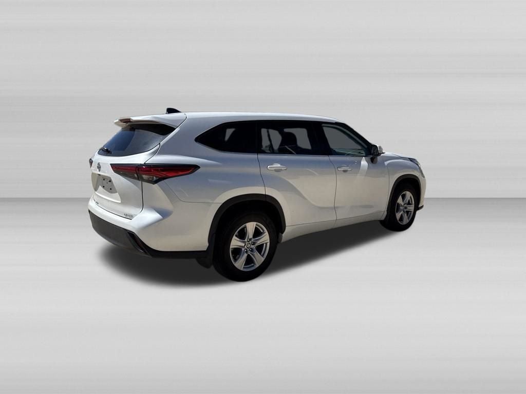 2022 Toyota Highlander LE