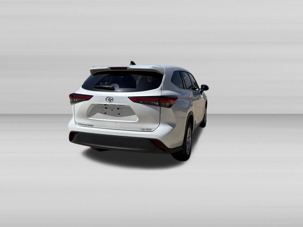 2022 Toyota Highlander LE
