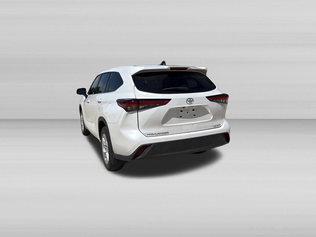 2022 Toyota Highlander LE