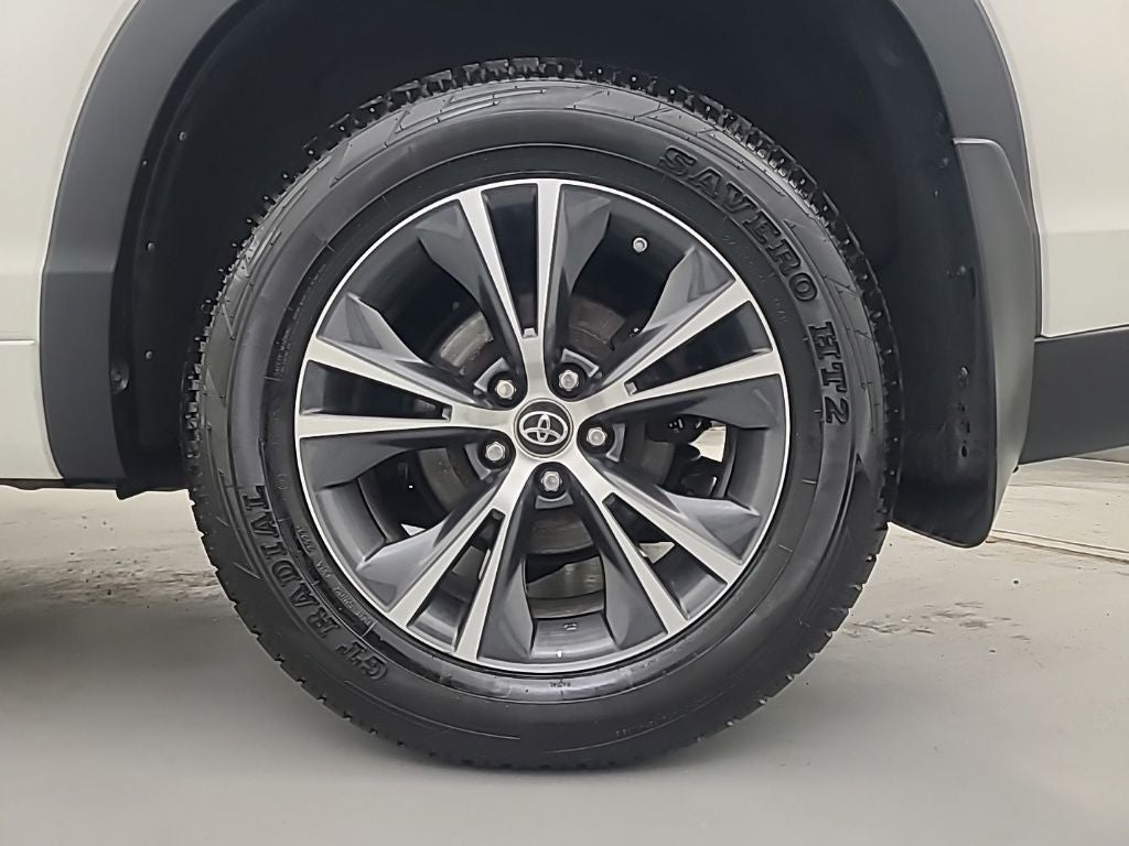 2017 Toyota HIGHLANDER LE Plus