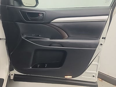 2017 Toyota HIGHLANDER LE Plus