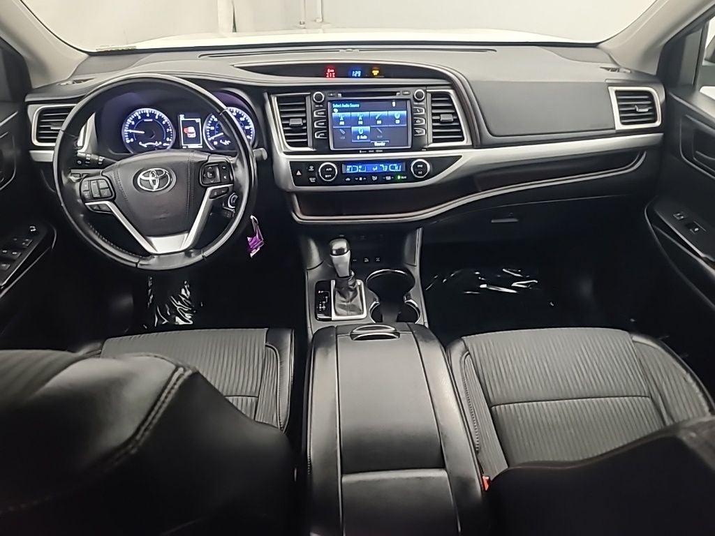 2017 Toyota HIGHLANDER LE Plus