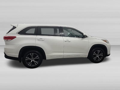 2017 Toyota HIGHLANDER LE Plus