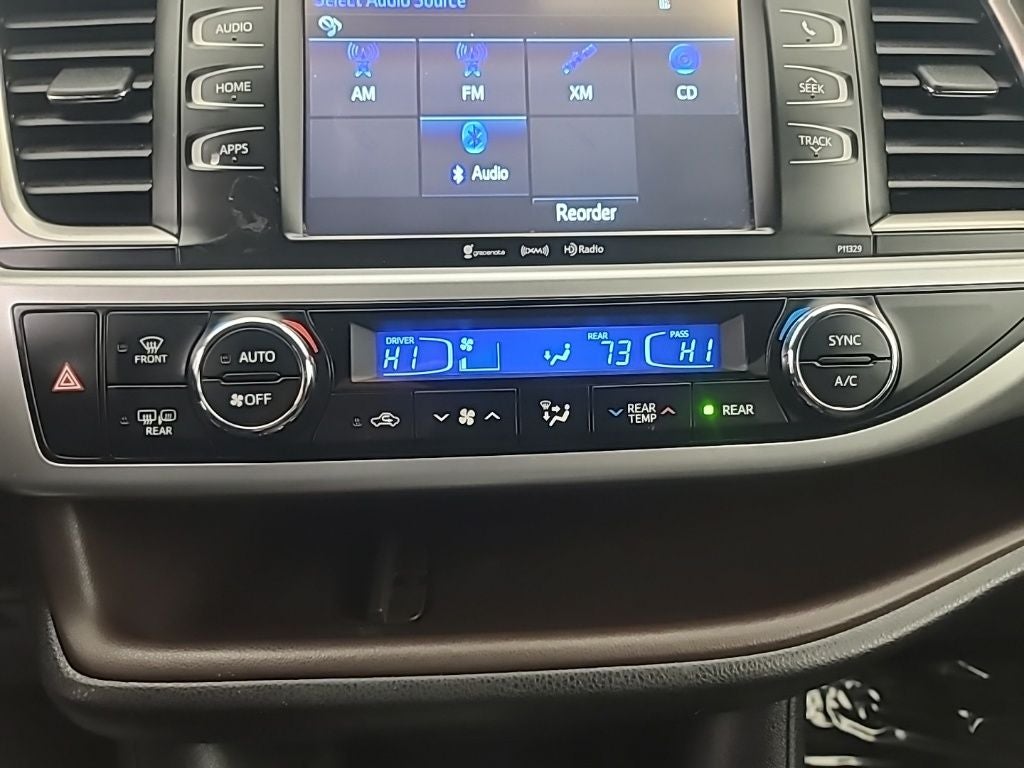 2017 Toyota HIGHLANDER LE Plus