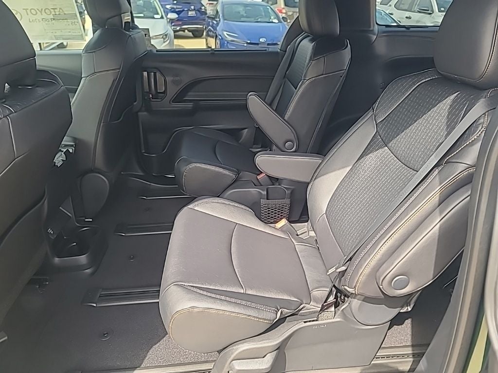 2026 Toyota Sienna Woodland Edition 7 Passenger