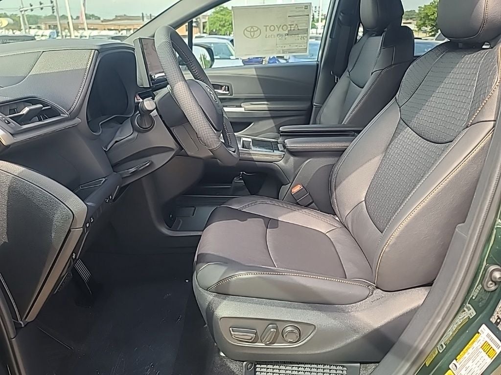 2026 Toyota Sienna Woodland Edition 7 Passenger