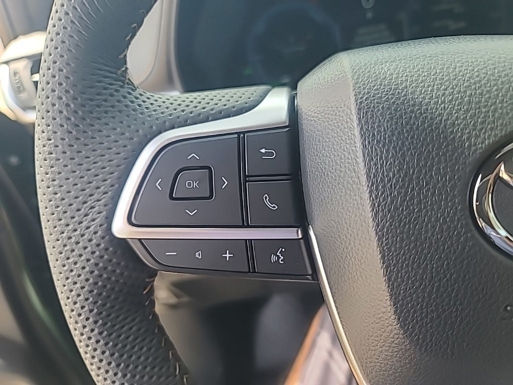2026 Toyota Sienna Woodland Edition 7 Passenger