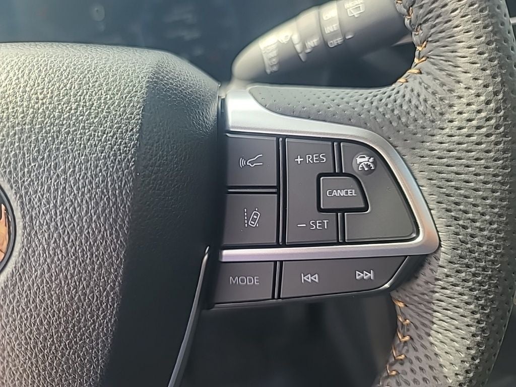 2026 Toyota Sienna Woodland Edition 7 Passenger