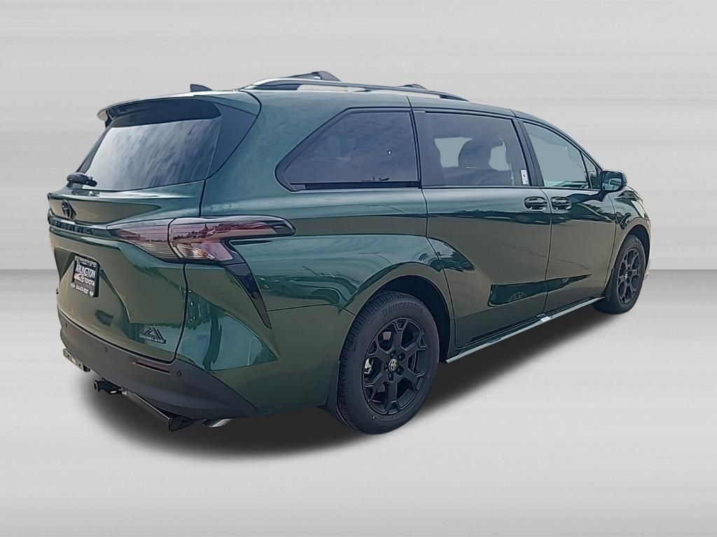 2026 Toyota Sienna Woodland Edition 7 Passenger