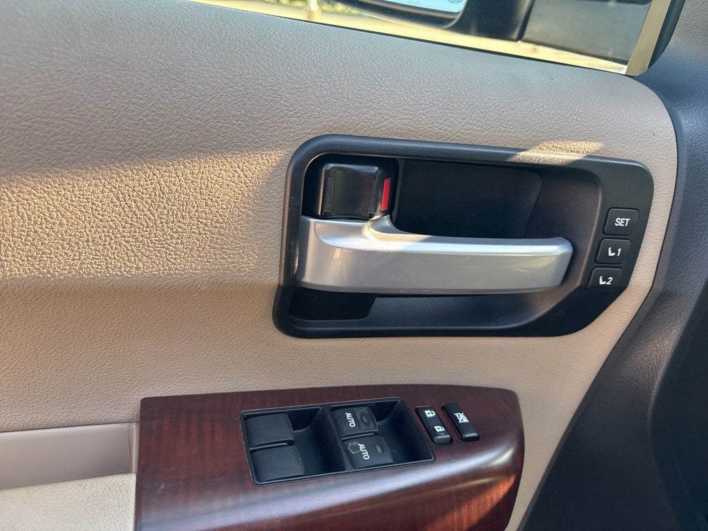 2012 Toyota SEQUOIA Platinum