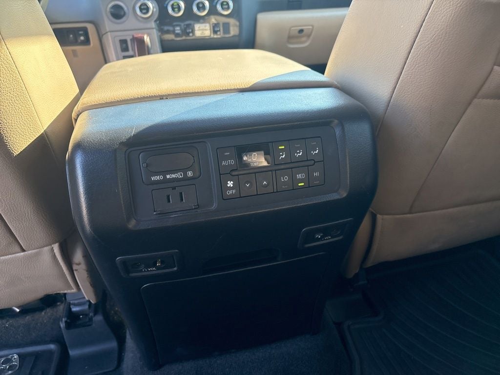 2012 Toyota SEQUOIA Platinum