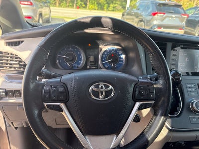 2019 Toyota Sienna XLE AWD 7 Passenger