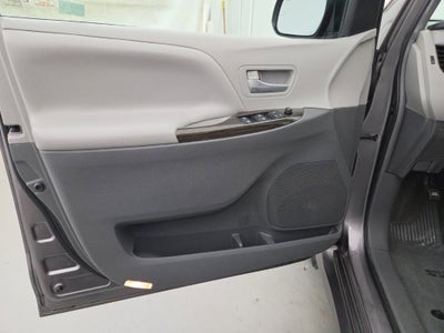 2019 Toyota Sienna XLE AWD 7 Passenger