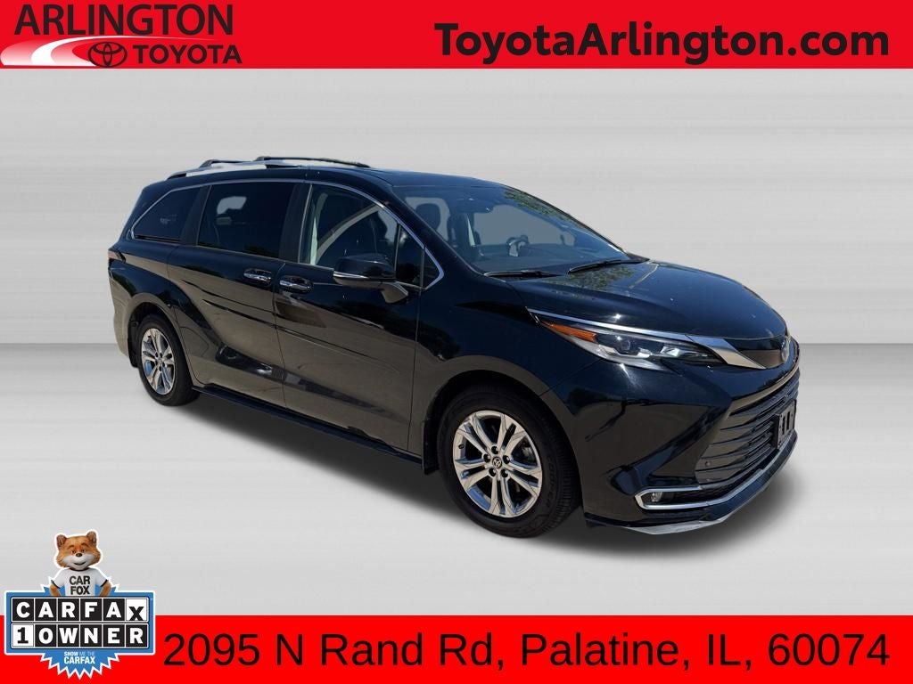 2022 Toyota Sienna Platinum 7-Passenger Hybrid AWD's photo