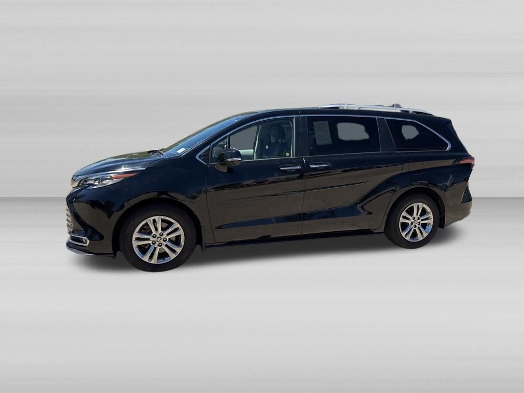 2022 Toyota Sienna Platinum 7 Passenger