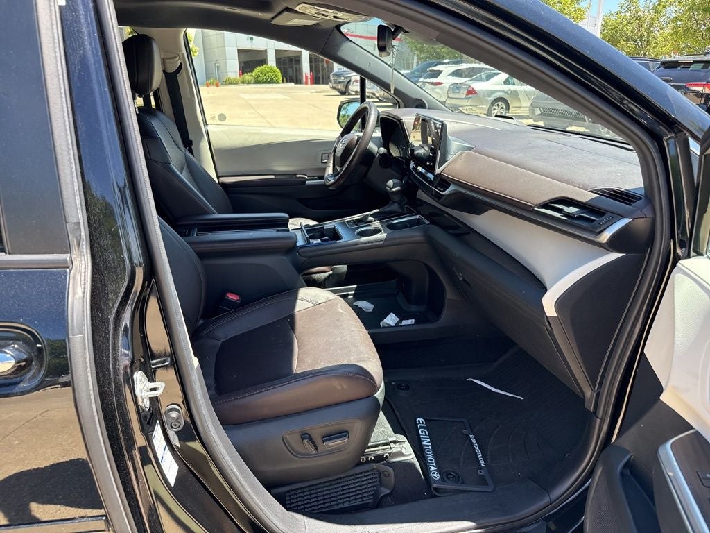 2022 Toyota Sienna Platinum 7 Passenger