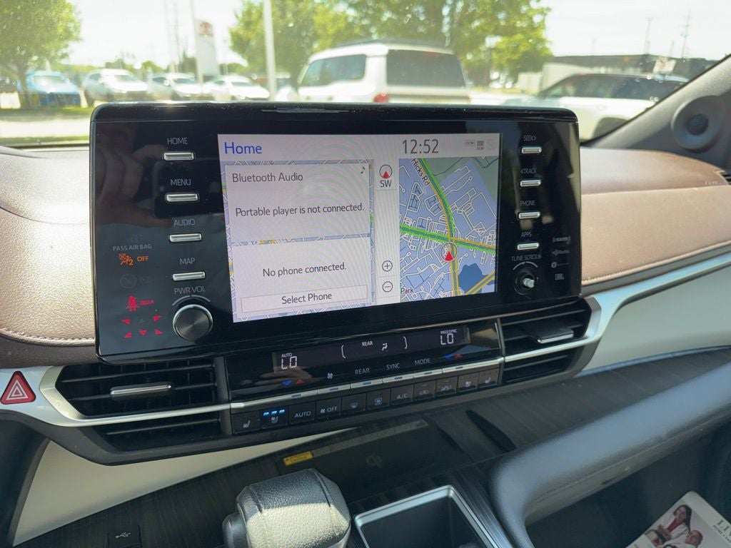 2022 Toyota Sienna Platinum 7 Passenger