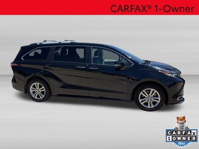2022 Toyota Sienna Platinum 7 Passenger