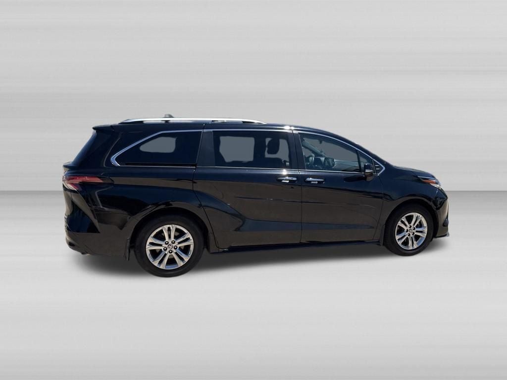 2022 Toyota Sienna Platinum 7 Passenger