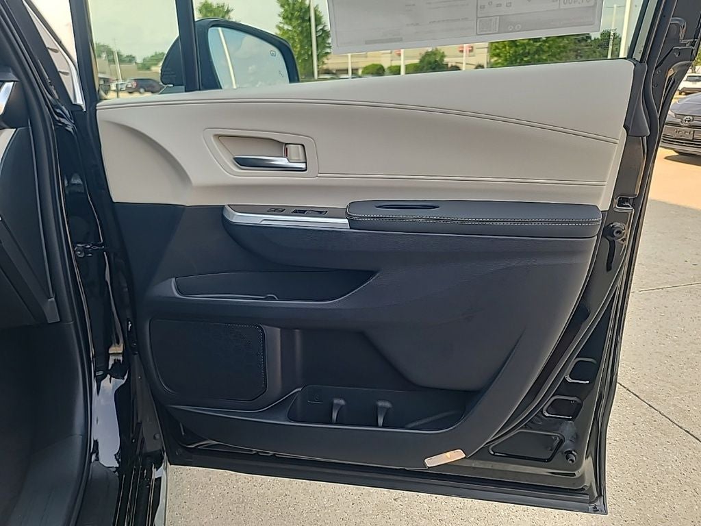 2026 Toyota Sienna Platinum 7 Passenger