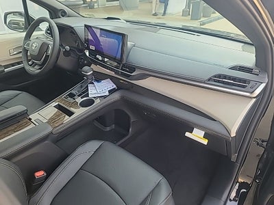 2026 Toyota Sienna Platinum 7 Passenger