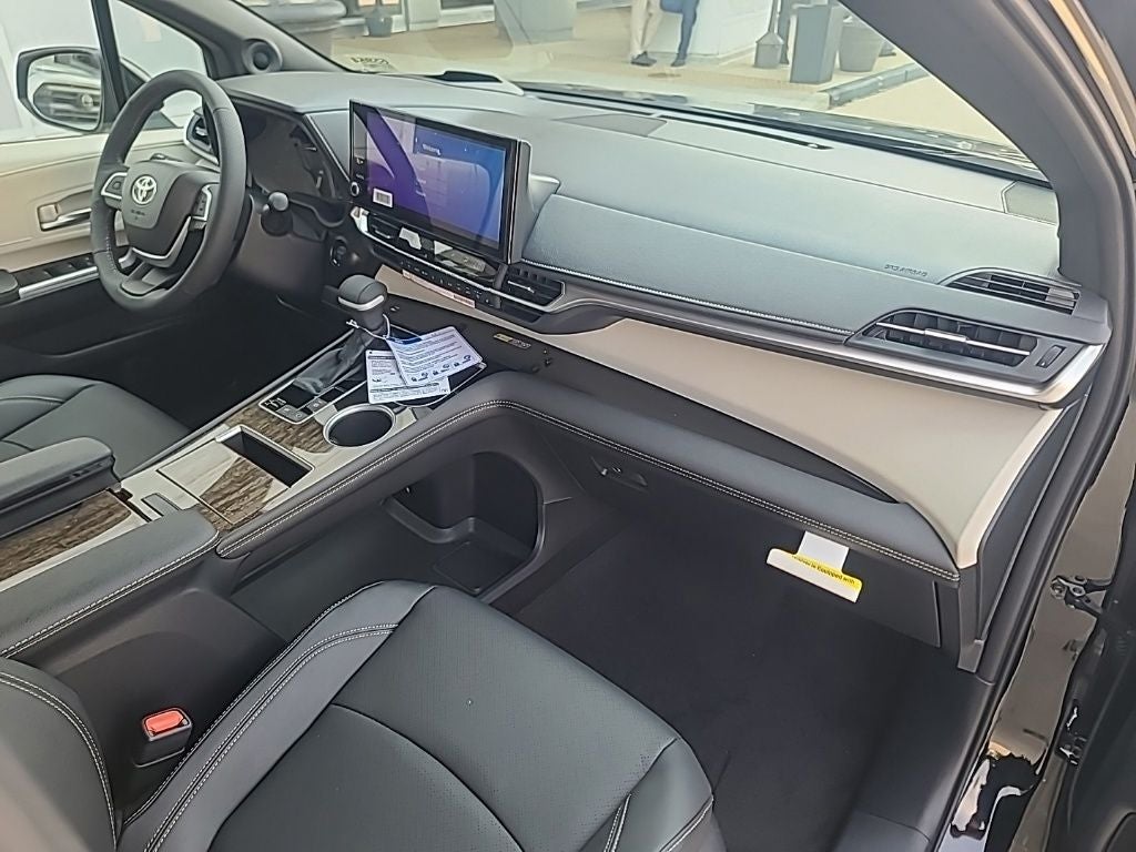 2026 Toyota Sienna Platinum 7 Passenger