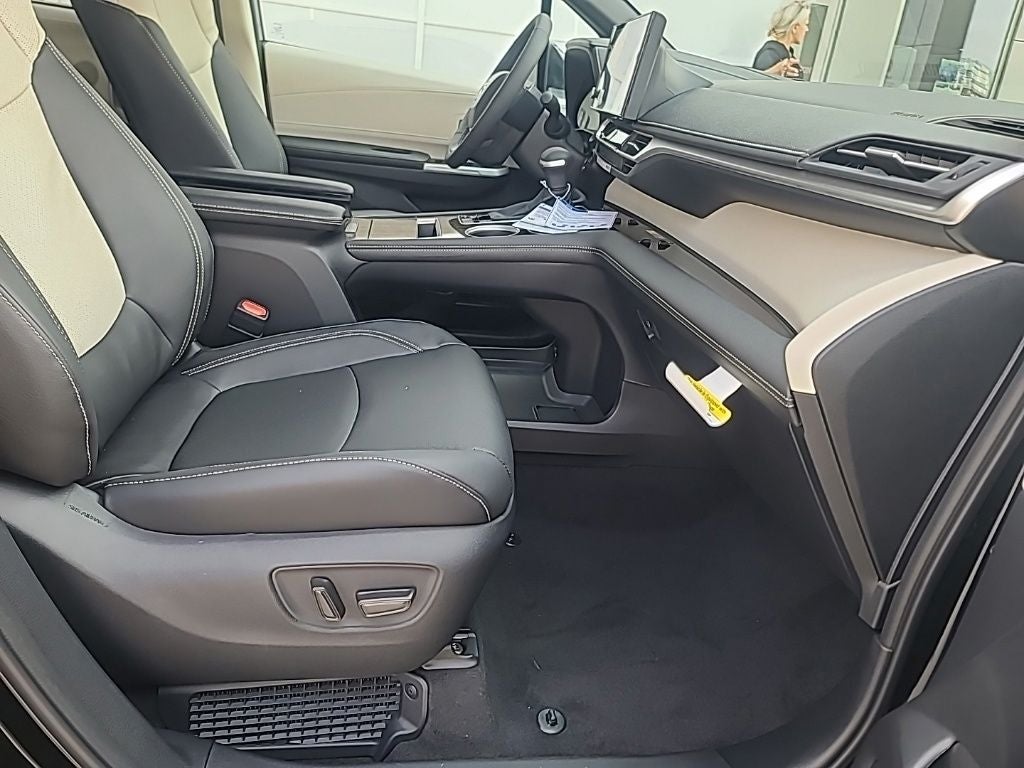 2026 Toyota Sienna Platinum 7 Passenger