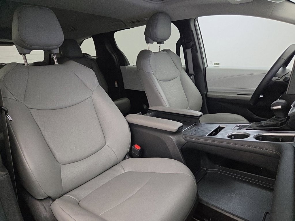 2025 Toyota Sienna XLE 7 Passenger