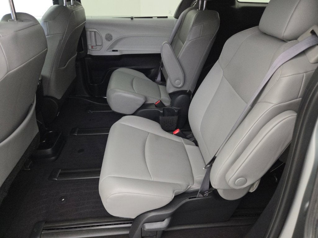 2025 Toyota Sienna XLE 7 Passenger