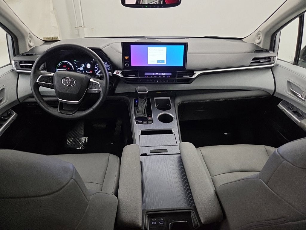 2025 Toyota Sienna XLE 7 Passenger