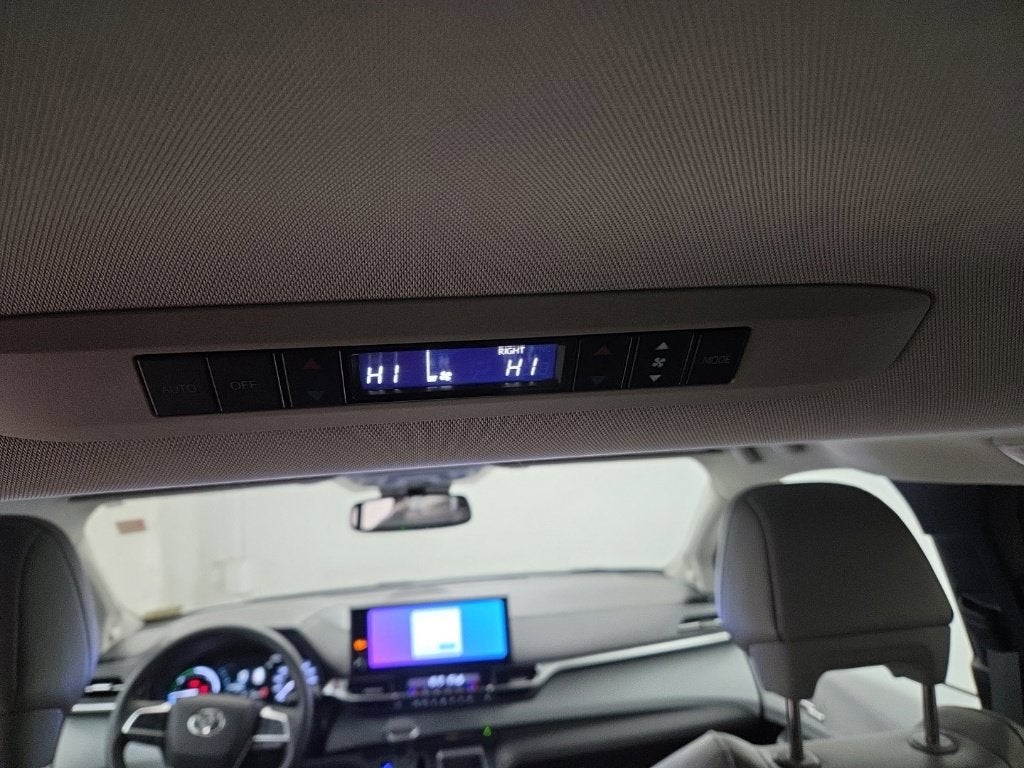 2025 Toyota Sienna XLE 7 Passenger