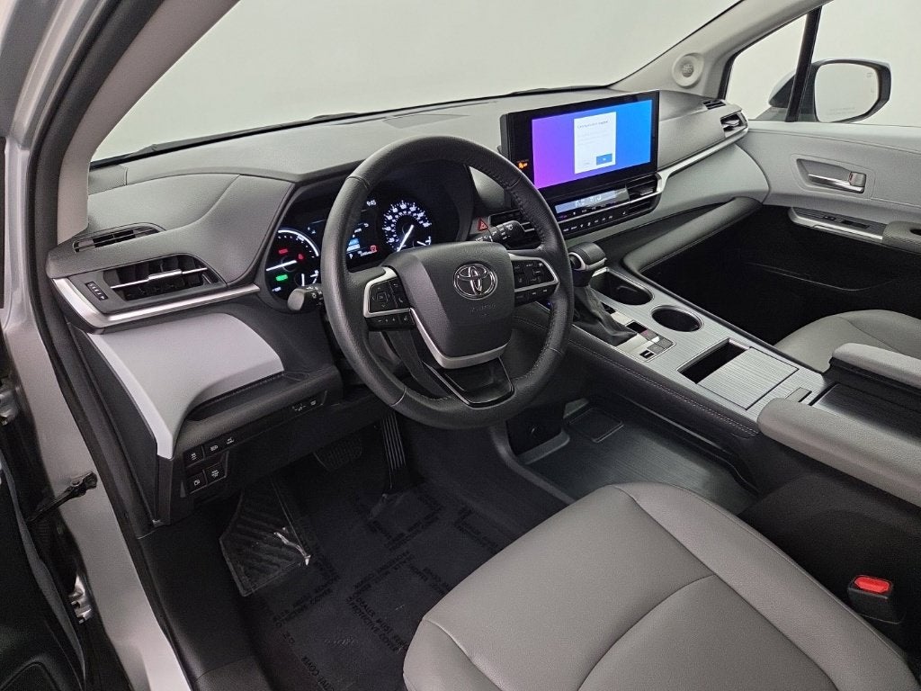 2025 Toyota Sienna XLE 7 Passenger