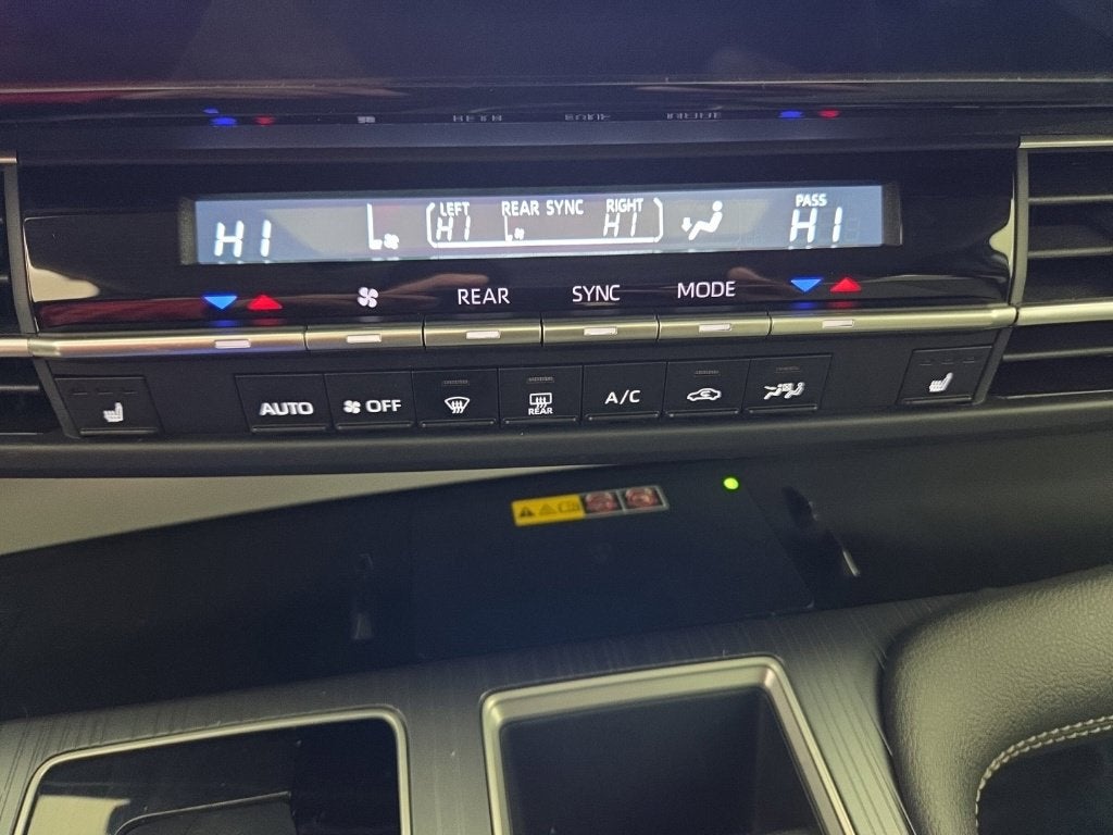 2025 Toyota Sienna XLE 7 Passenger