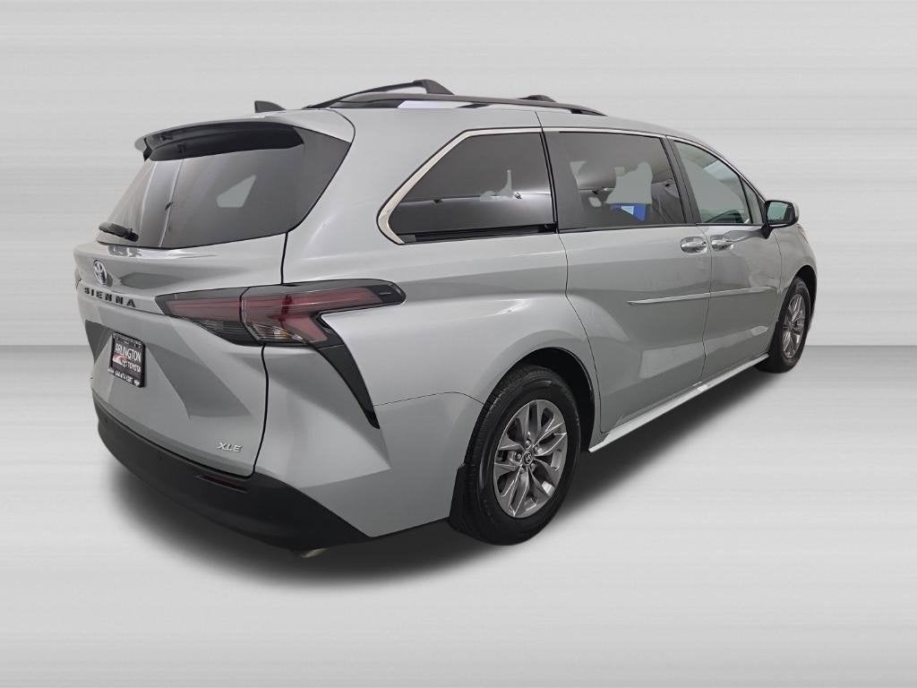 2025 Toyota Sienna XLE 7 Passenger