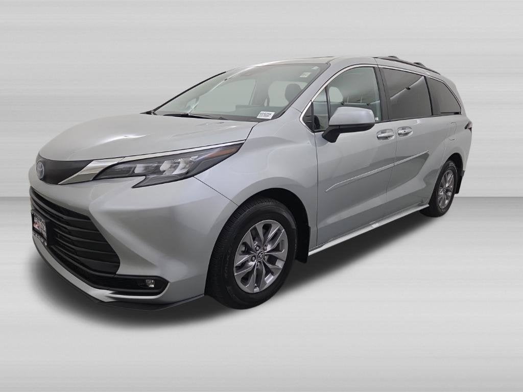 2025 Toyota Sienna XLE 7 Passenger
