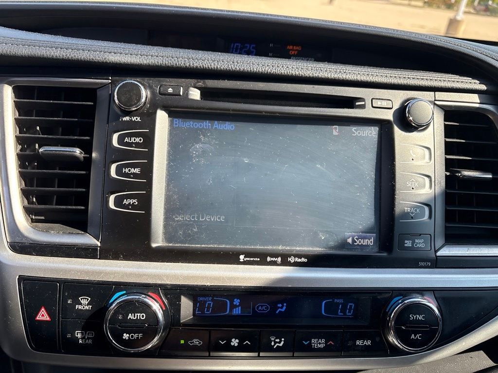 2017 Toyota Highlander SE