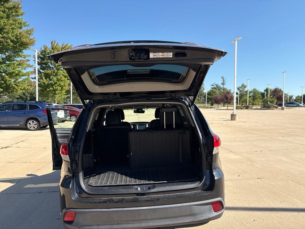 2017 Toyota Highlander SE