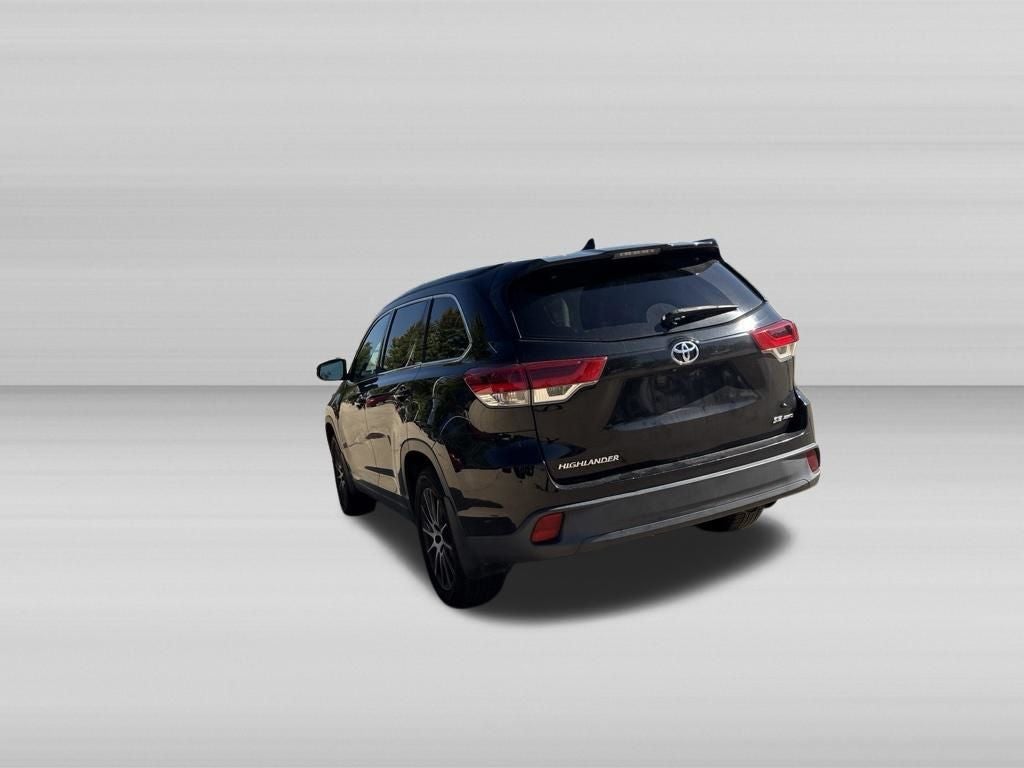 2017 Toyota Highlander SE