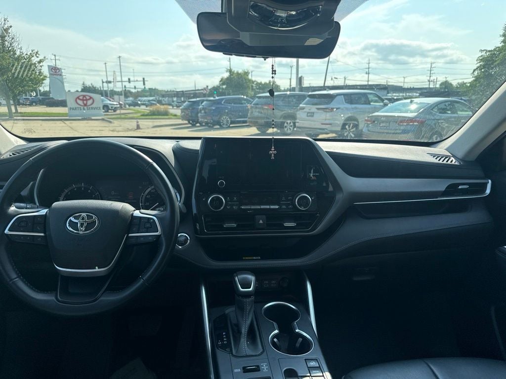 2023 Toyota Highlander XLE