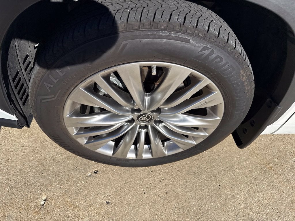 2024 Toyota Highlander Platinum