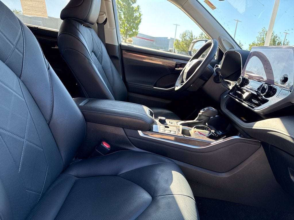 2024 Toyota Highlander Platinum