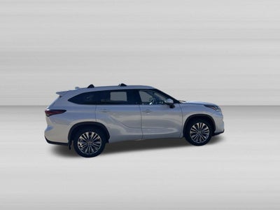 2024 Toyota Highlander Platinum