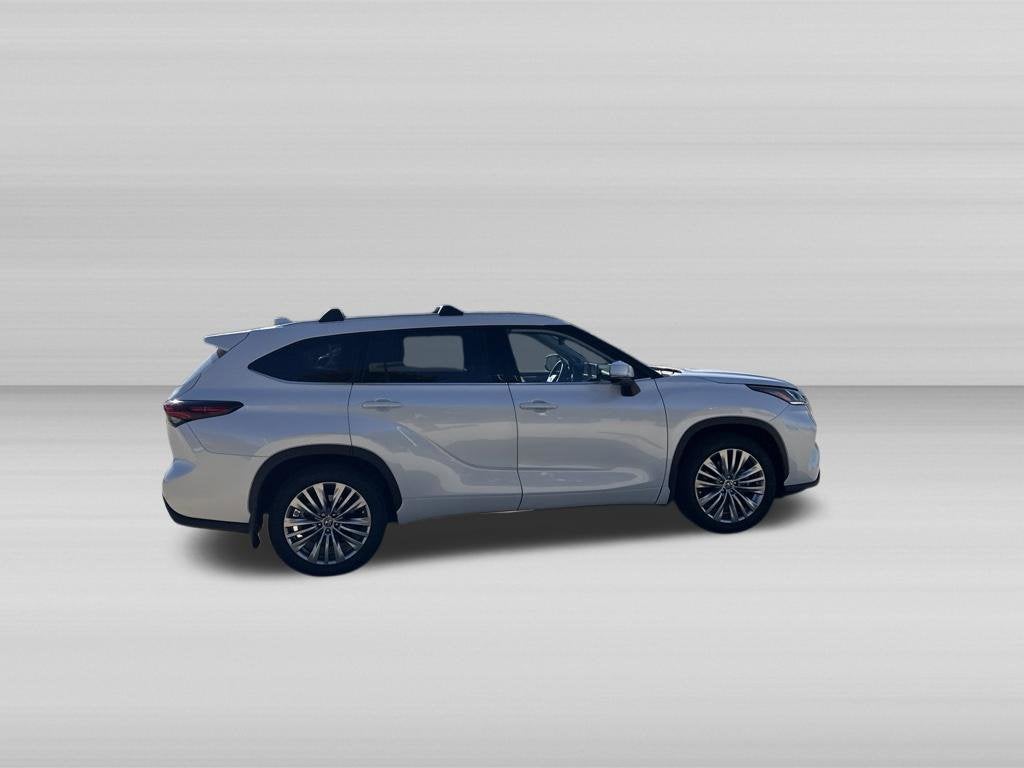 2024 Toyota Highlander Platinum