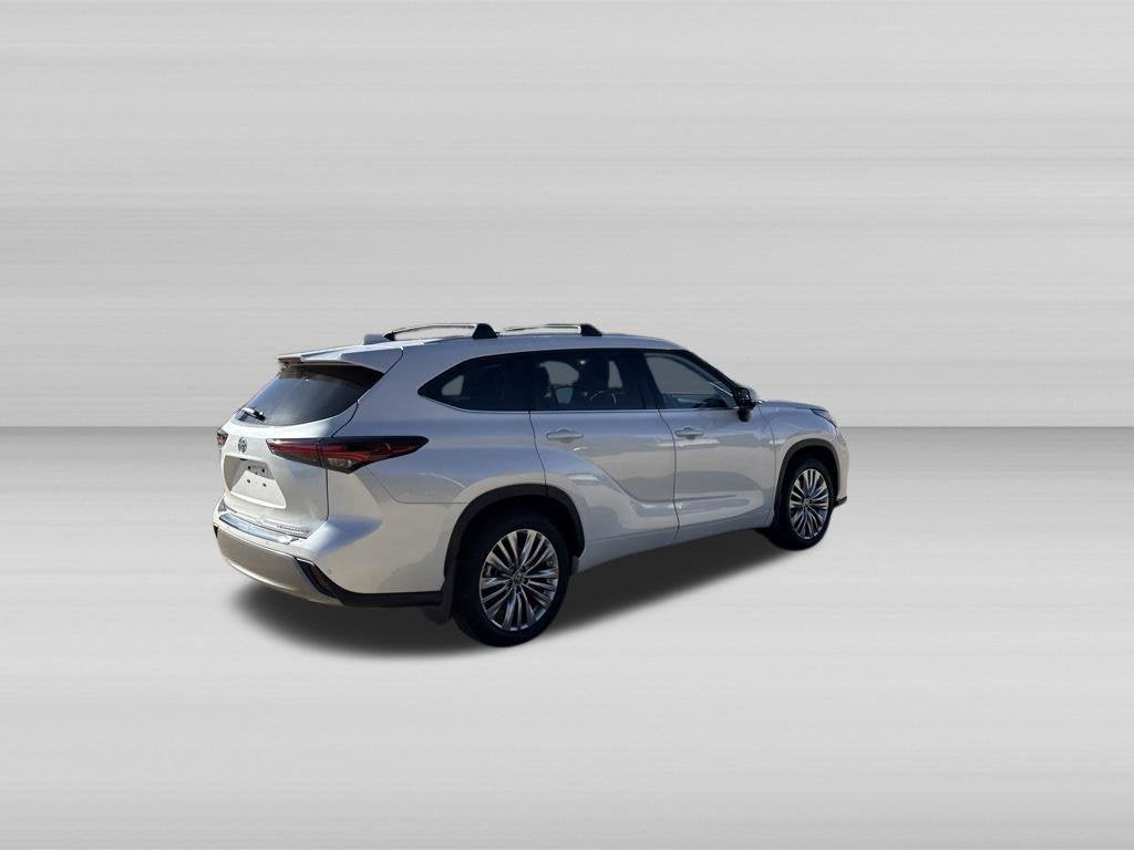 2024 Toyota Highlander Platinum